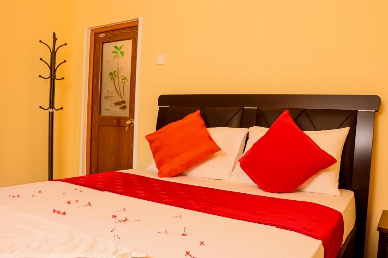Peacock Resort Anuradhapura Exterior photo